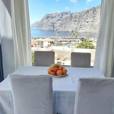 Amazing View Gigantes & La Gomera Acantilado de los Gigantes